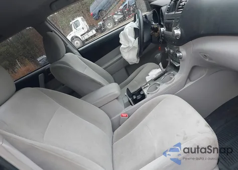 2011 Toyota Highlander Base V6 from USA, damaged, VIN 5TDBK3EH1BS054197